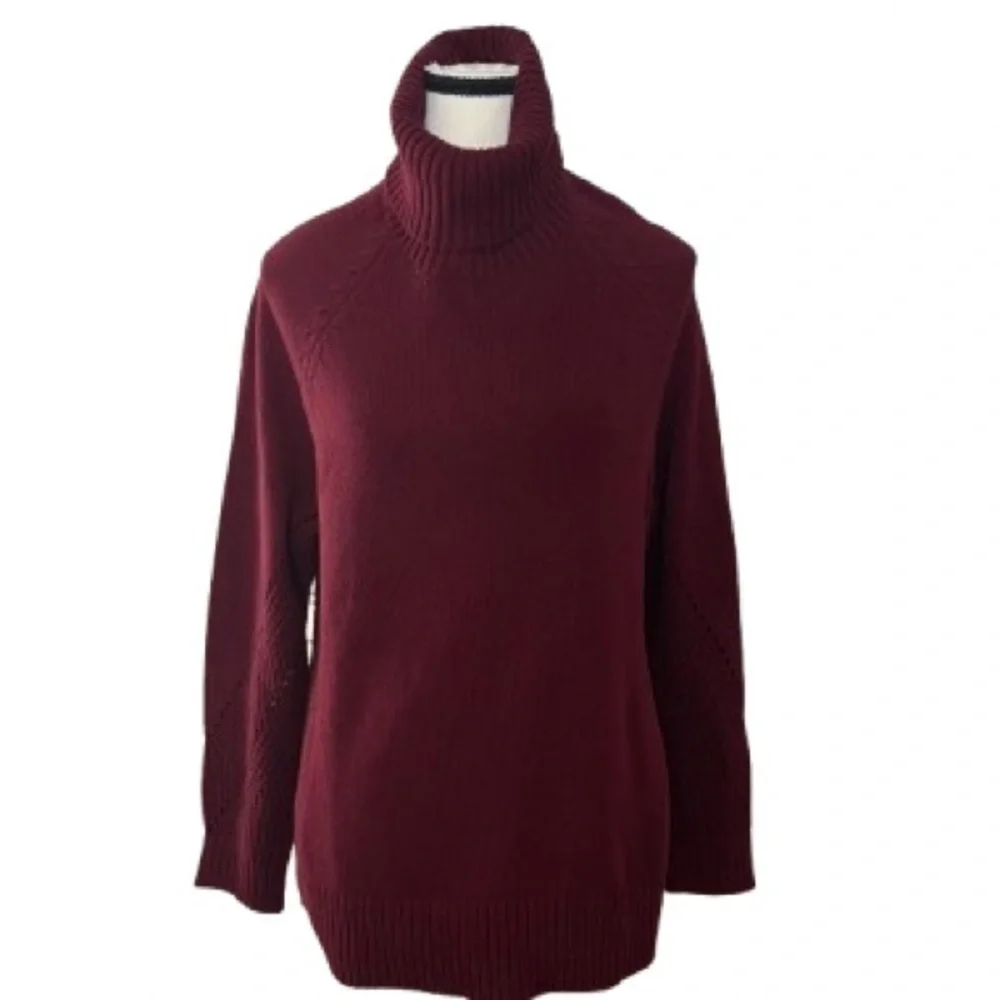 Isaac Mizrahi Live women’s Burgundy Red Turtleneck Sweater Women’s Medium